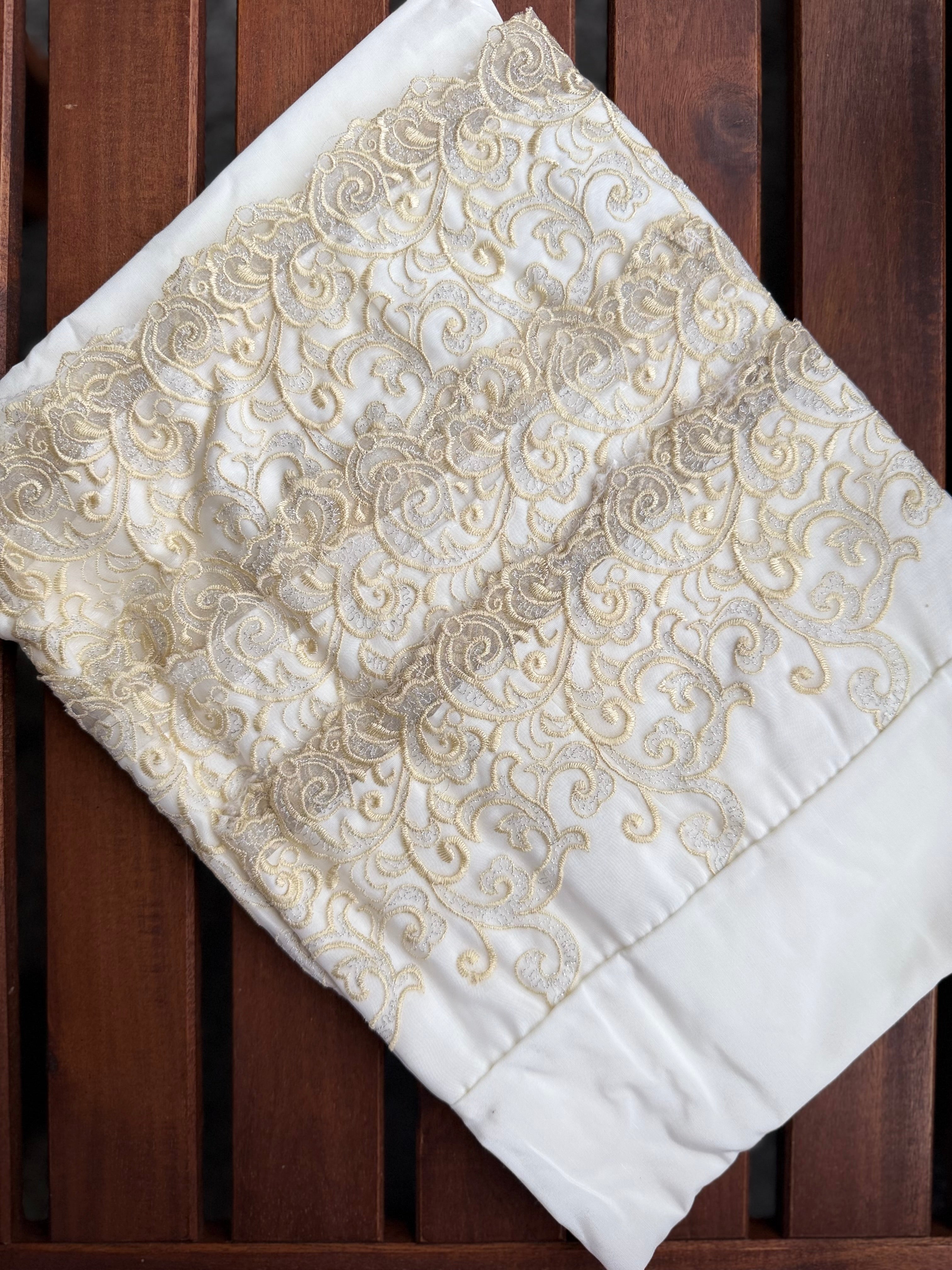 Luxurious prayer clothes