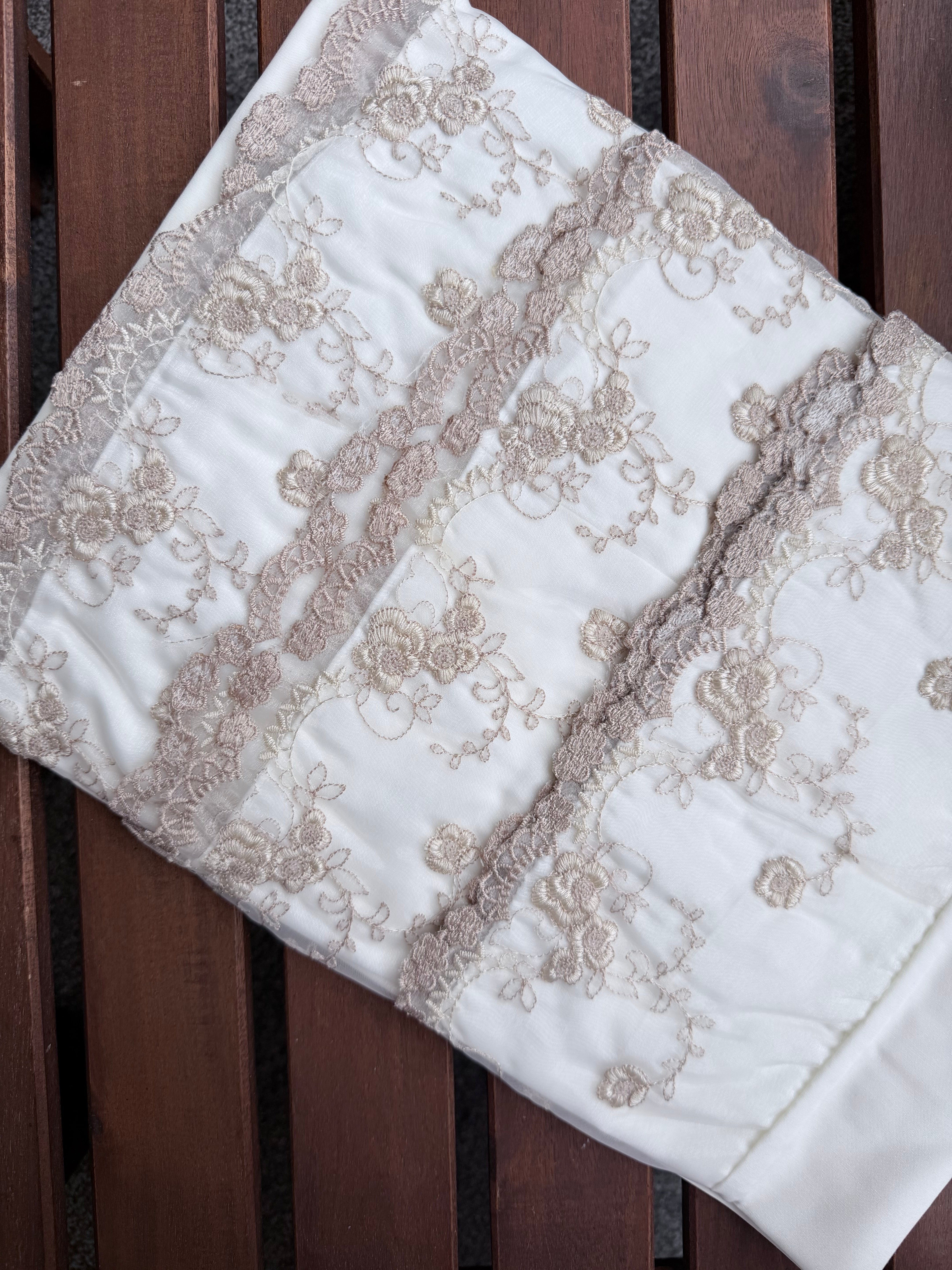 Luxurious prayer clothes